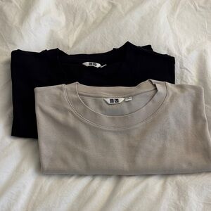 Uniqlo Crew Neck T-Shirt (2) Set — Black & Khaki/Beige